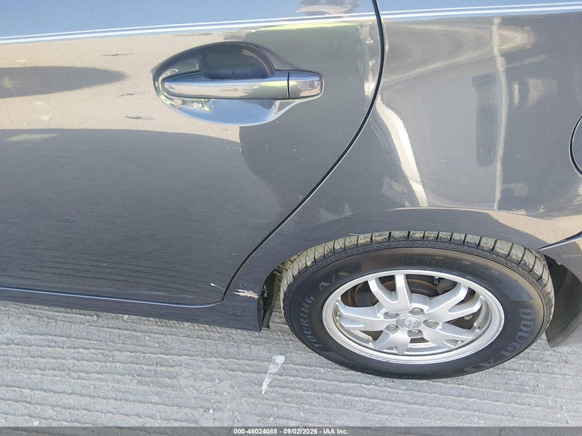 2010 TOYOTA PRIUS auction photo 6