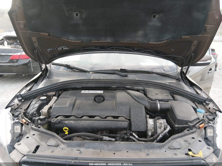 VOLVO XC60 - zdjęcie 10