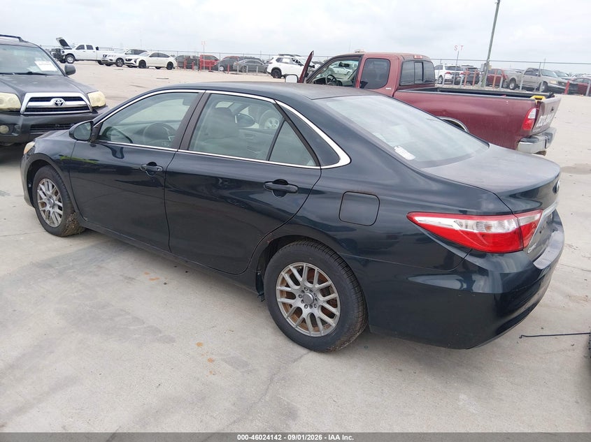 2015 TOYOTA CAMRY auction photo 3