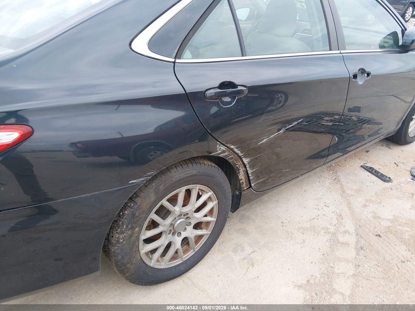 2015 TOYOTA CAMRY auction photo 6