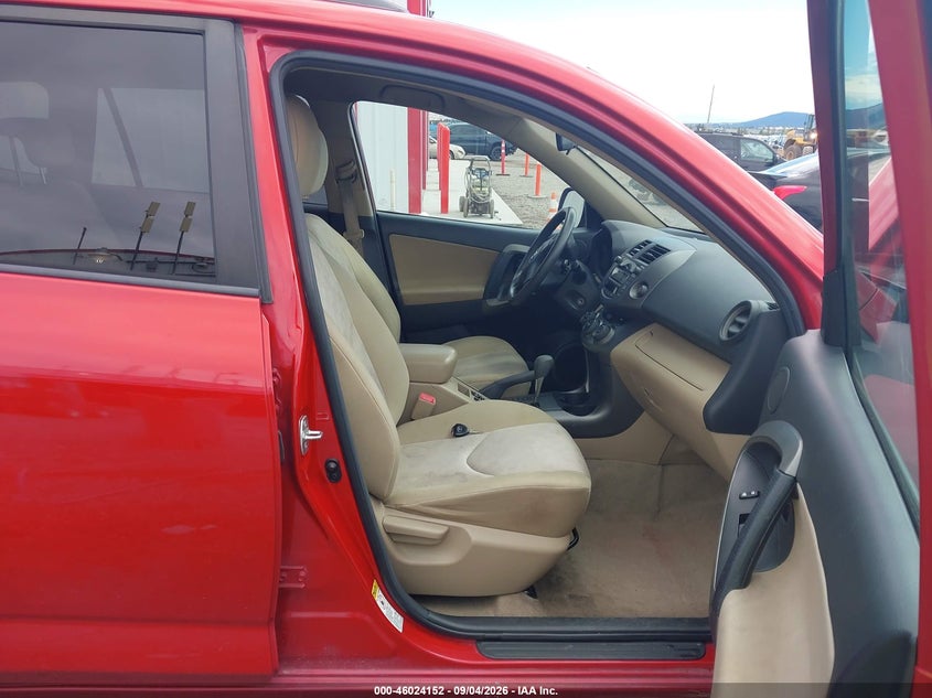2011 TOYOTA RAV4 auction photo 5