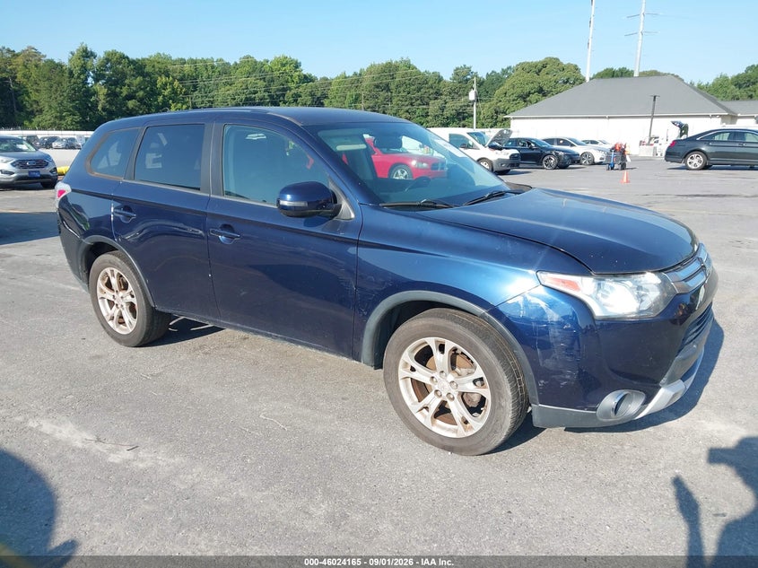 2015 MITSUBISHI OUTLANDER auction photo 1