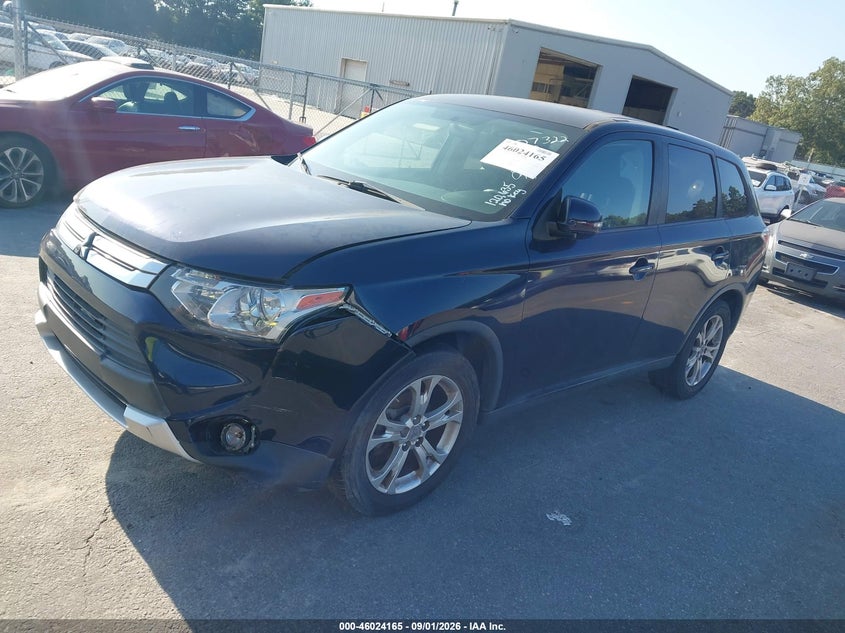 2015 MITSUBISHI OUTLANDER auction photo 2