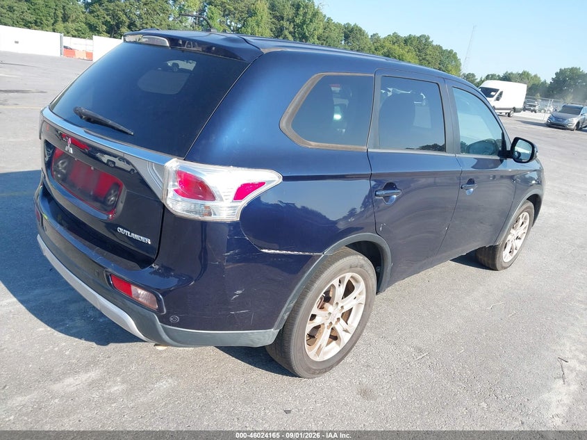 2015 MITSUBISHI OUTLANDER auction photo 4