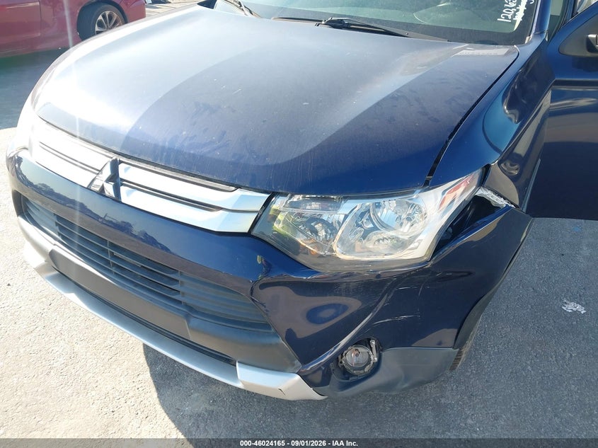 2015 MITSUBISHI OUTLANDER auction photo 6