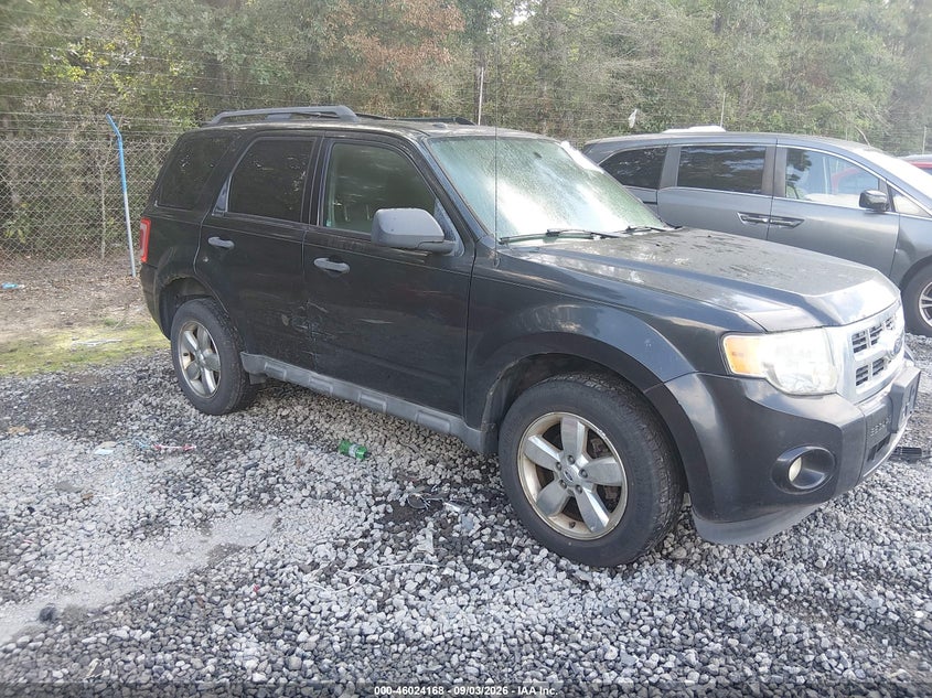 2011 FORD ESCAPE auction photo 1
