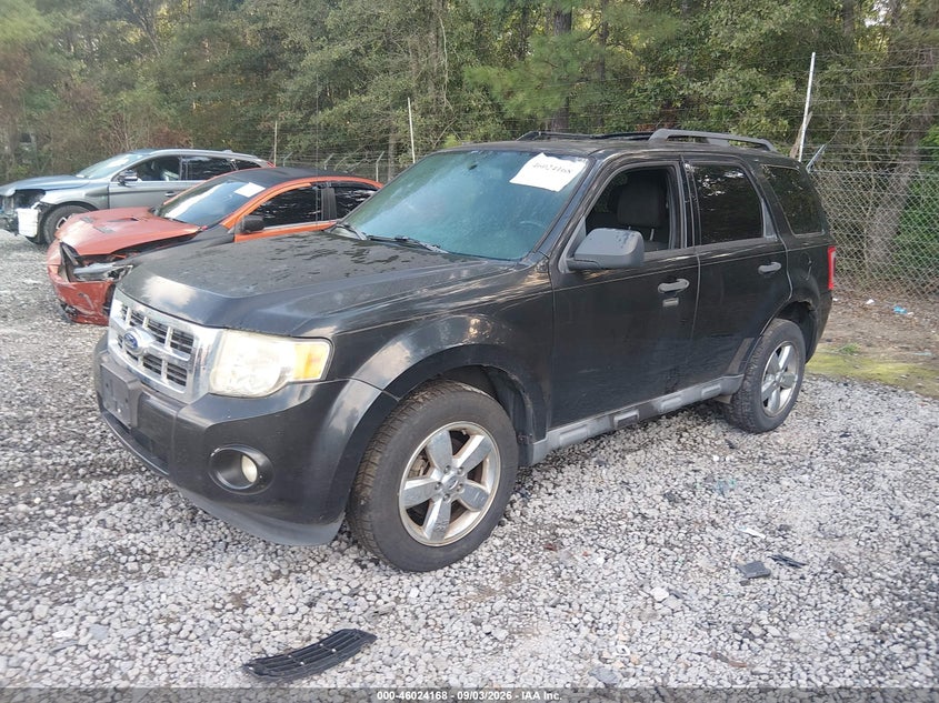 2011 FORD ESCAPE auction photo 2