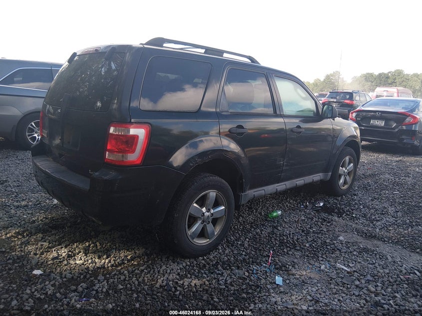 2011 FORD ESCAPE auction photo 4