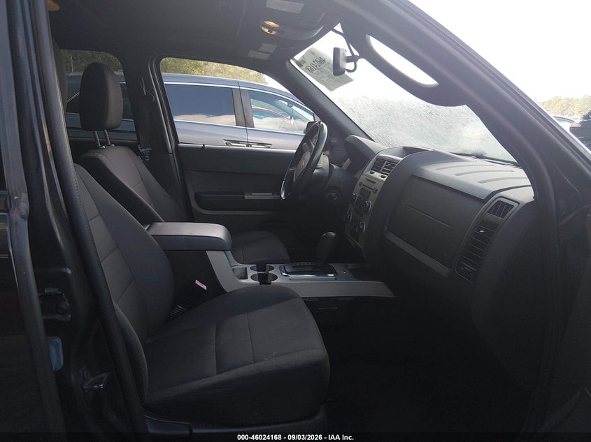 2011 FORD ESCAPE auction photo 5