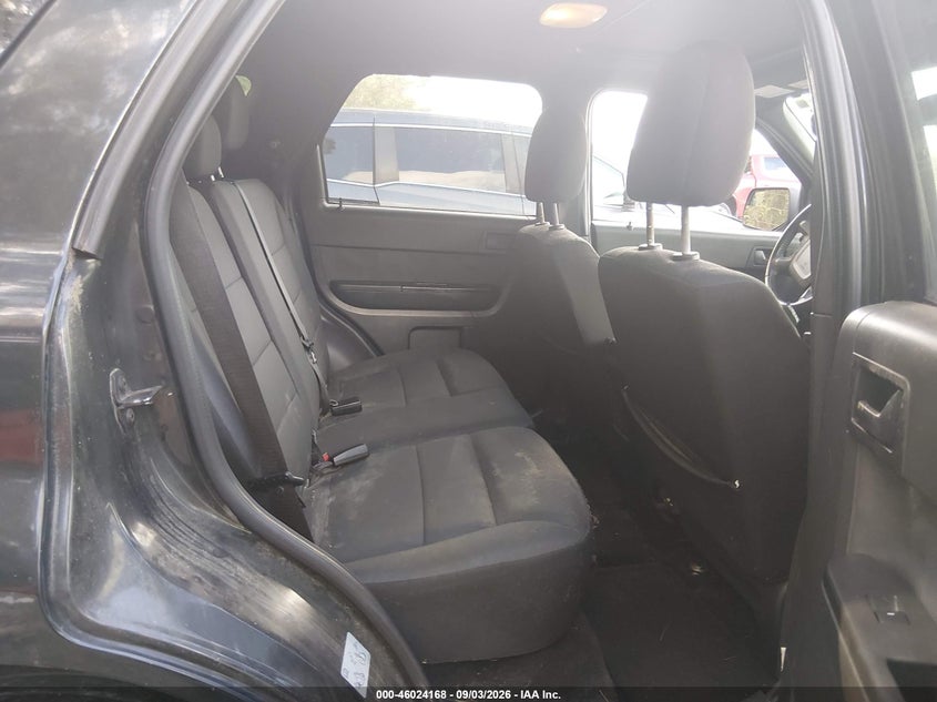 2011 FORD ESCAPE auction photo 8