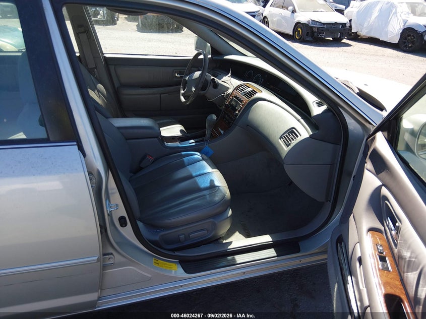 2000 TOYOTA AVALON auction photo 5