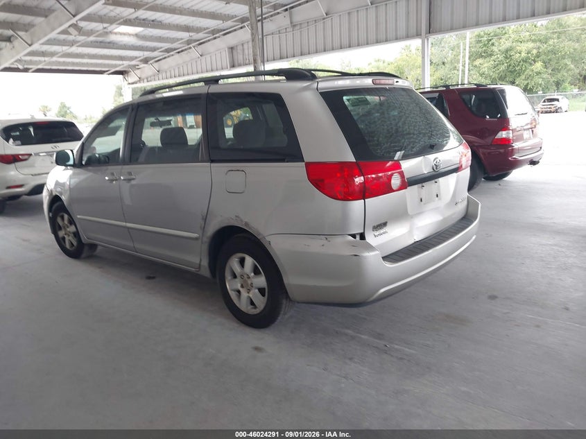 2007 TOYOTA SIENNA auction photo 3