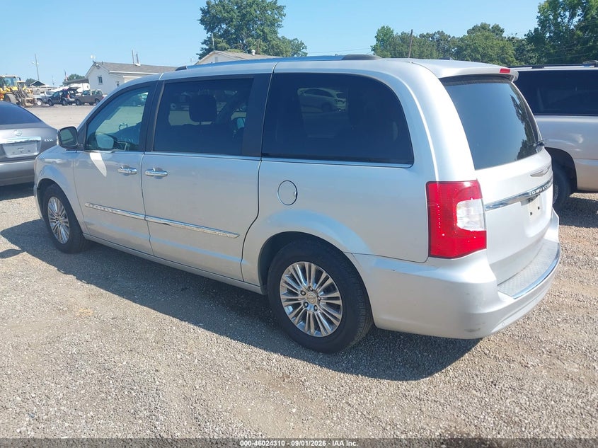 2011 CHRYSLER TOWN & COUNTRY auction photo 3