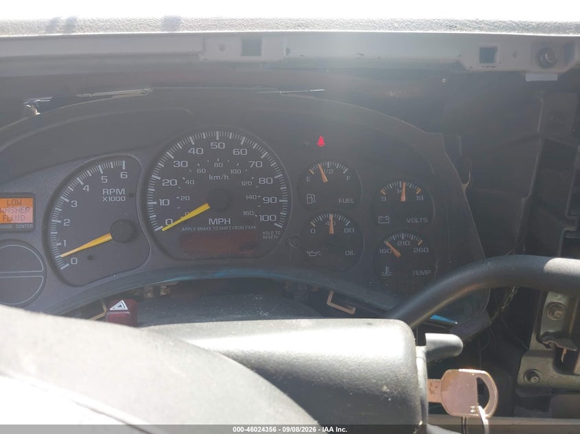 2001 GMC YUKON auction photo 7