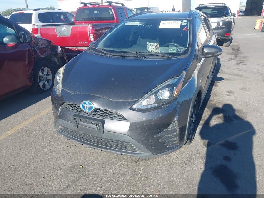 2018 TOYOTA PRIUS C auction photo 6