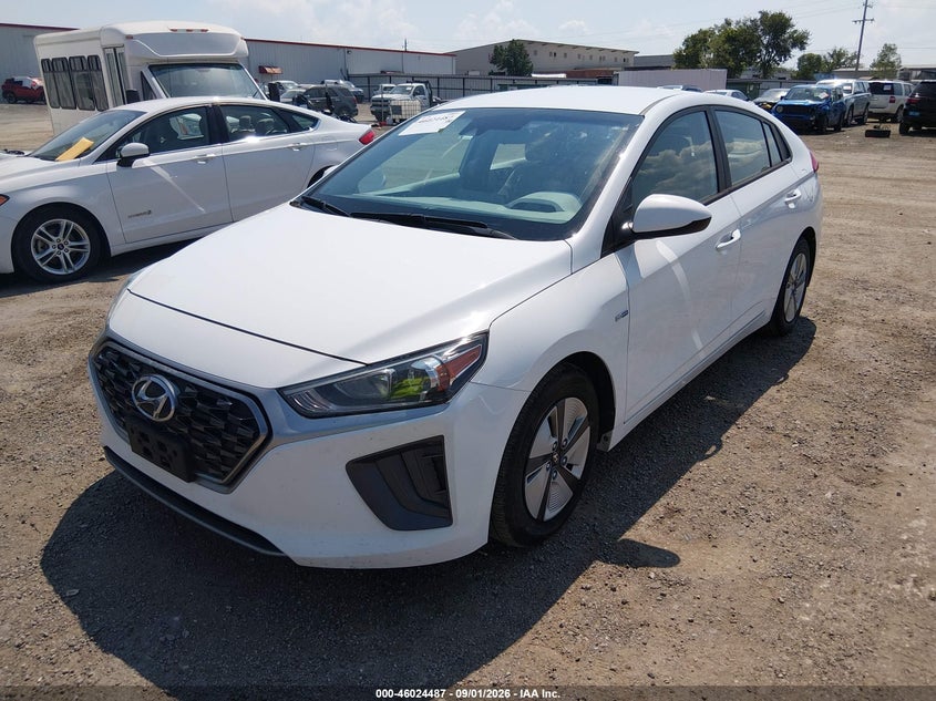 2020 HYUNDAI IONIQ HYBRID auction photo 2