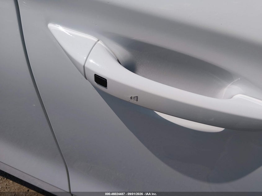 2020 HYUNDAI IONIQ HYBRID auction photo 6