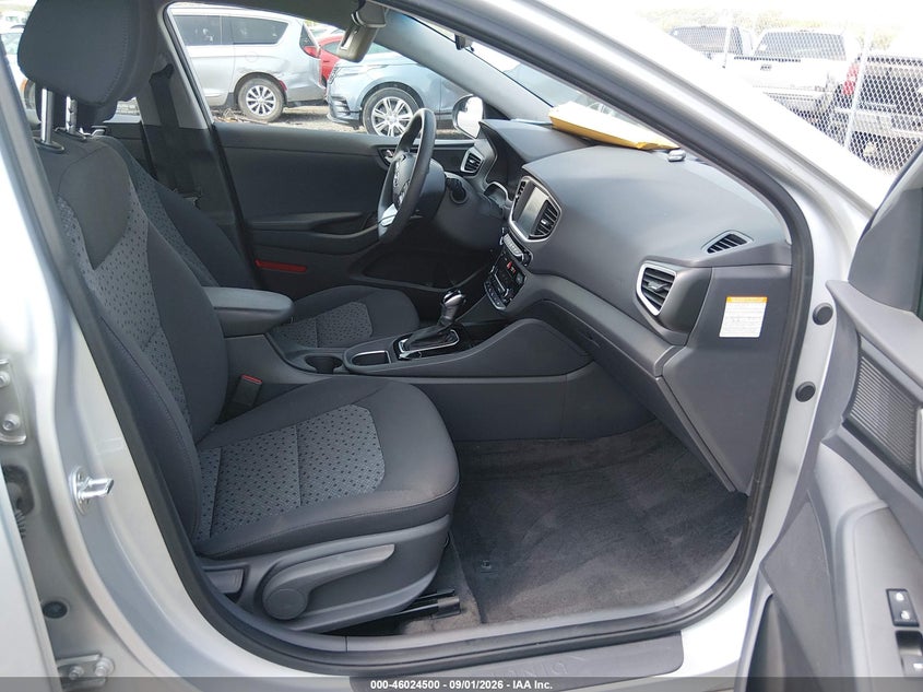 2019 HYUNDAI IONIQ HYBRID auction photo 5