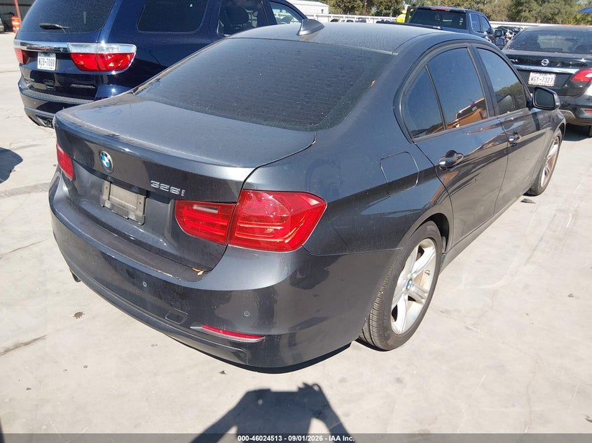 2013 BMW 328I auction photo 4
