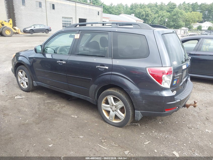 2010 SUBARU FORESTER auction photo 3