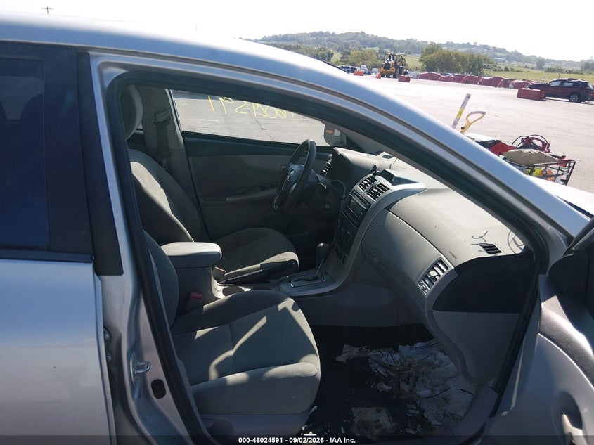 2012 TOYOTA COROLLA auction photo 5