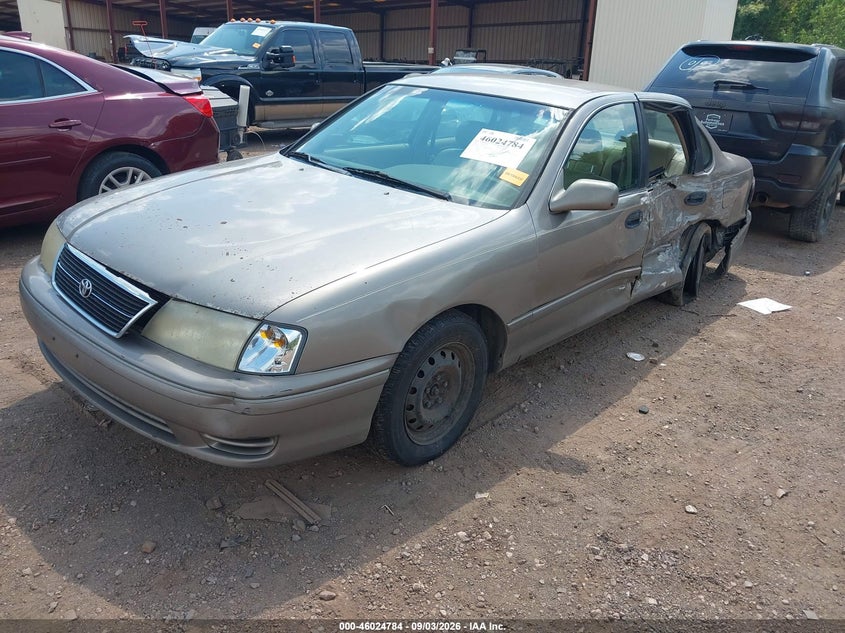 1999 TOYOTA AVALON auction photo 2
