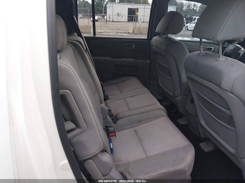 2011 HONDA PILOT auction photo 8