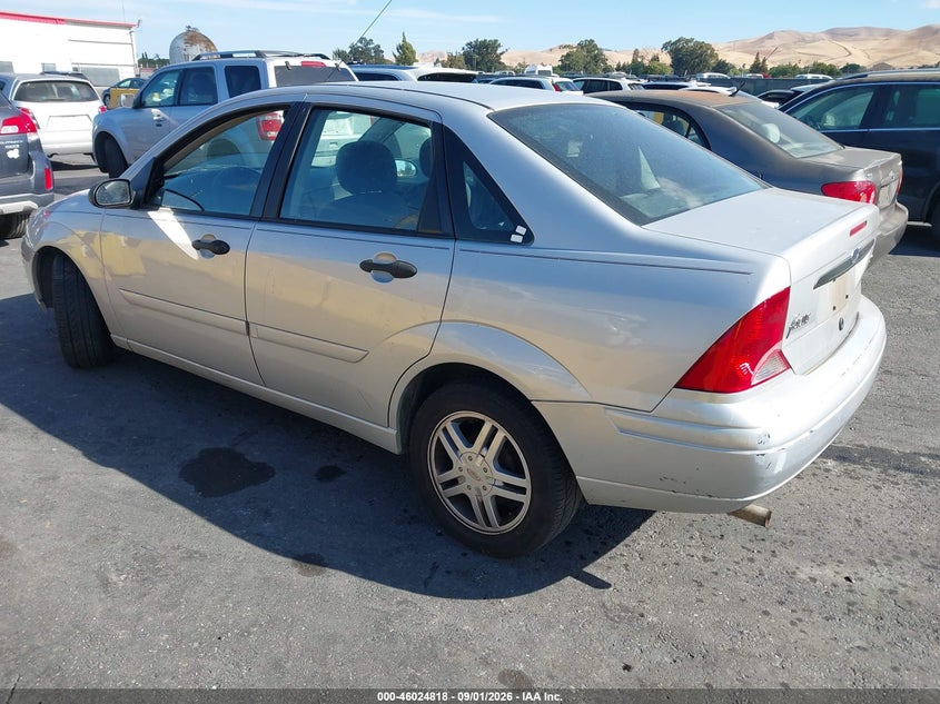 2002 FORD FOCUS auction photo 3