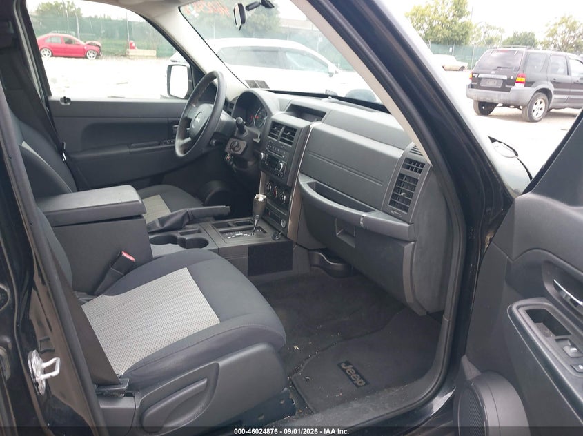 2010 JEEP LIBERTY auction photo 5