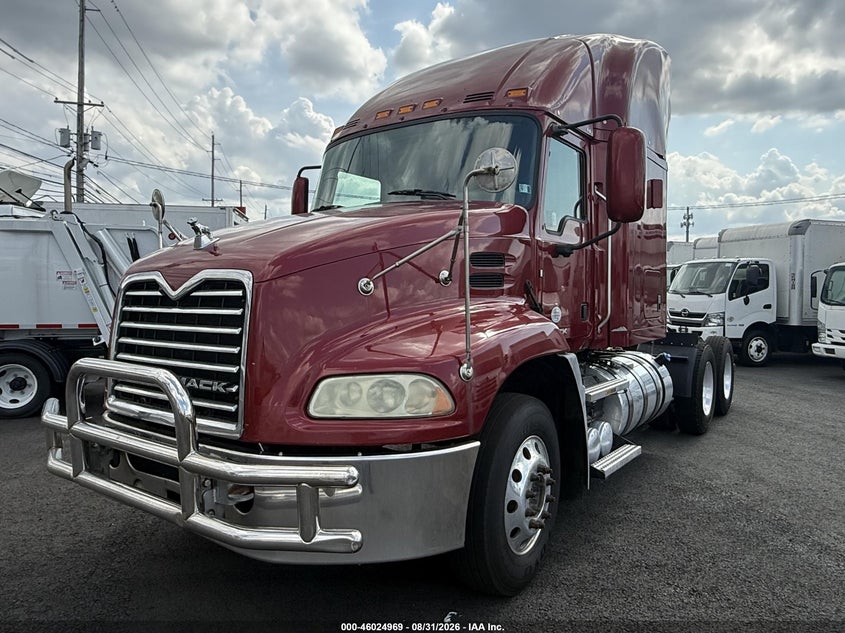 2017 MACK PINNACLE CXU613 auction photo 1