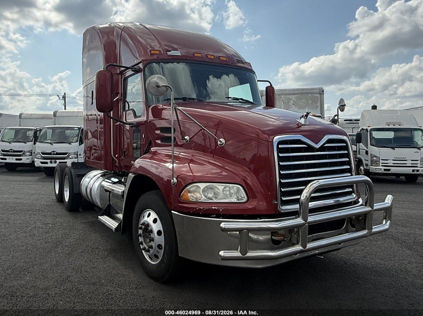 2017 MACK PINNACLE CXU613 auction photo 2