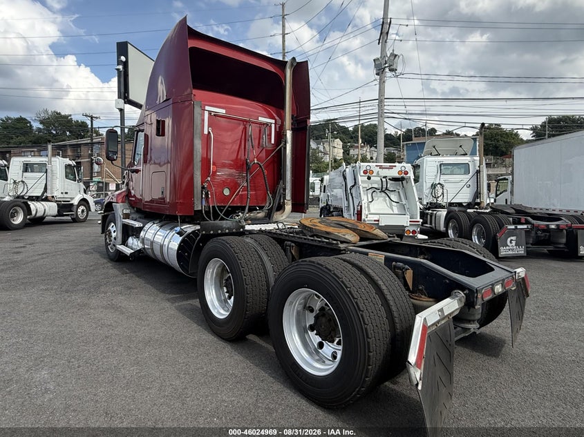 2017 MACK PINNACLE CXU613 auction photo 4