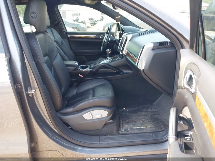 2012 PORSCHE CAYENNE auction photo 5