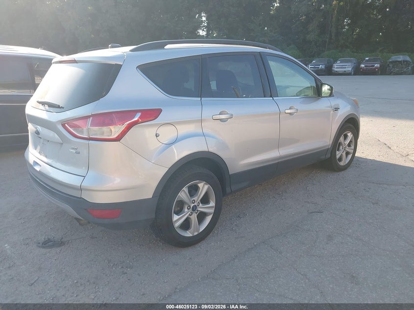 2016 FORD ESCAPE auction photo 4