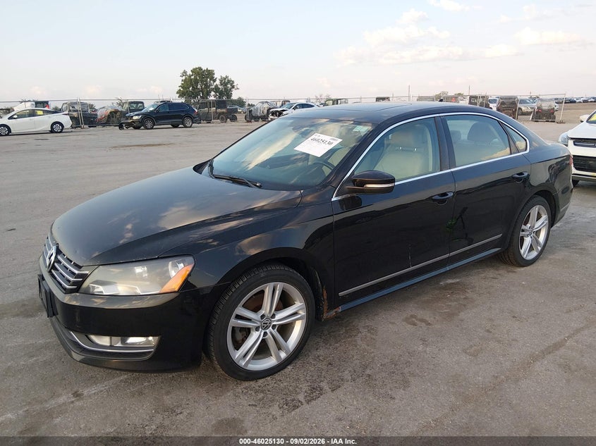 2013 VOLKSWAGEN PASSAT auction photo 2