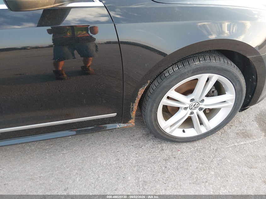 2013 VOLKSWAGEN PASSAT auction photo 6