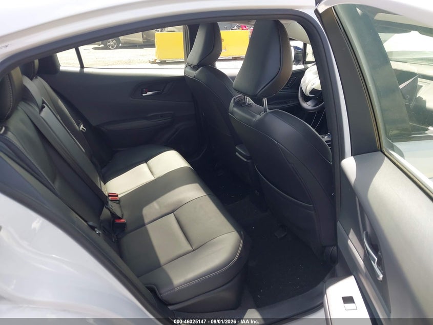 TOYOTA PRIUS - zdjęcie 8