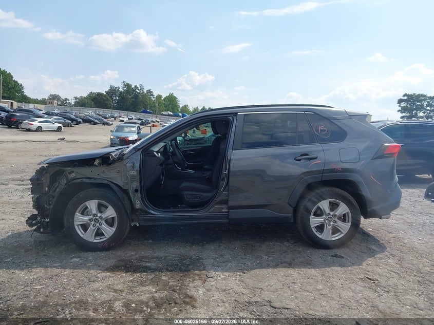 TOYOTA RAV4 - zdjęcie 15