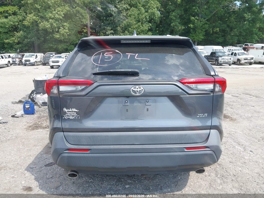TOYOTA RAV4 - zdjęcie 17