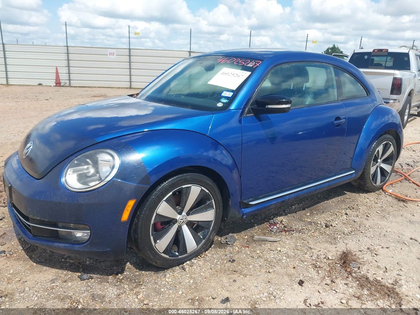 2012 VOLKSWAGEN BEETLE auction photo 2