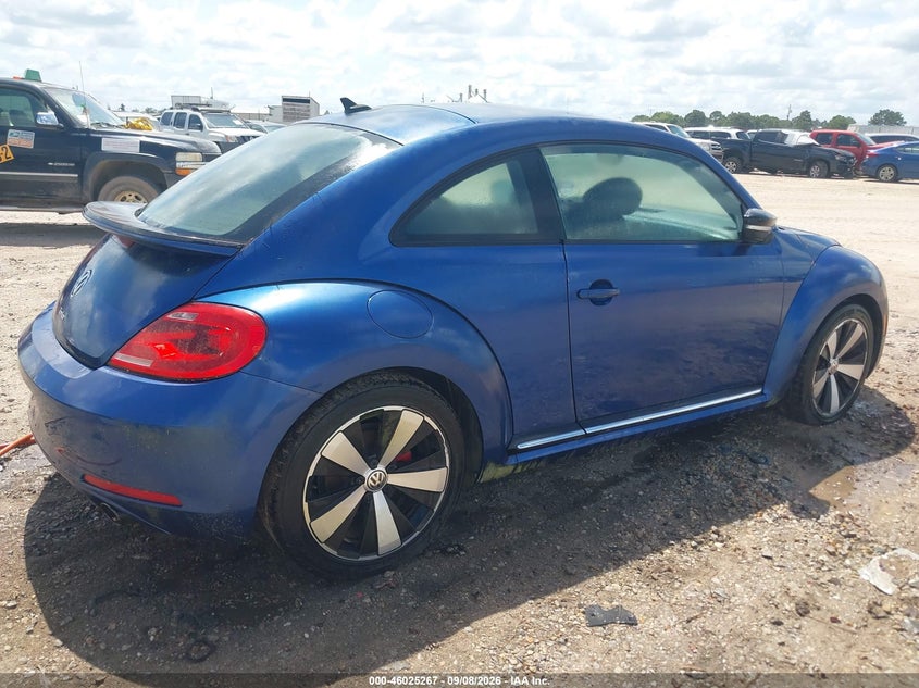 2012 VOLKSWAGEN BEETLE auction photo 4