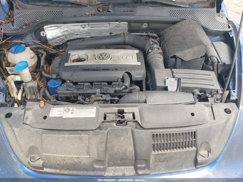 2012 VOLKSWAGEN BEETLE auction photo 6