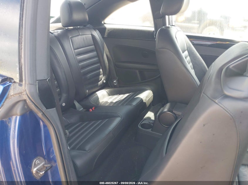 2012 VOLKSWAGEN BEETLE auction photo 8