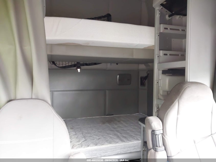 2019 KENWORTH T680 auction photo 6