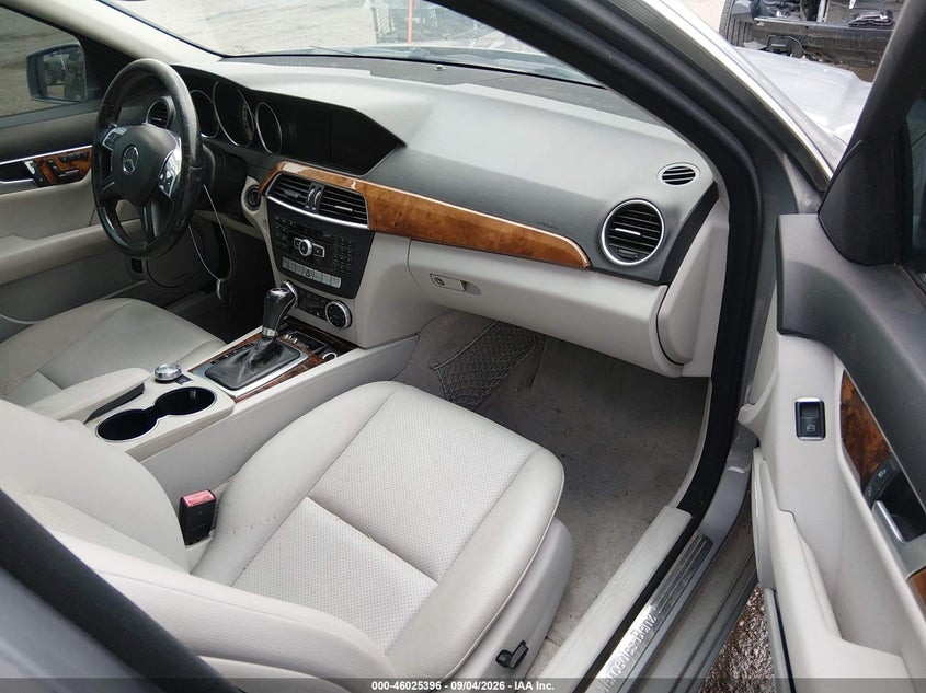 2012 MERCEDES-BENZ C 250 auction photo 5