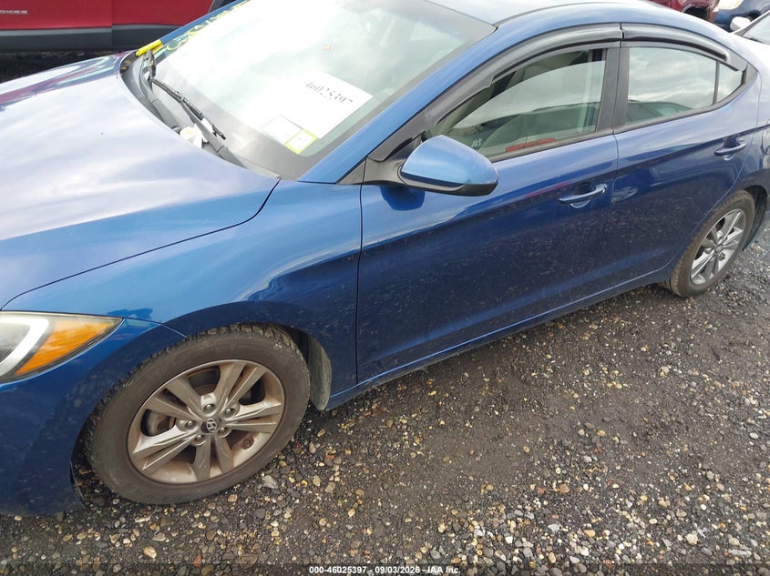 2017 HYUNDAI ELANTRA auction photo 6
