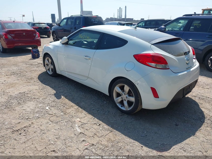 2013 HYUNDAI VELOSTER auction photo 3