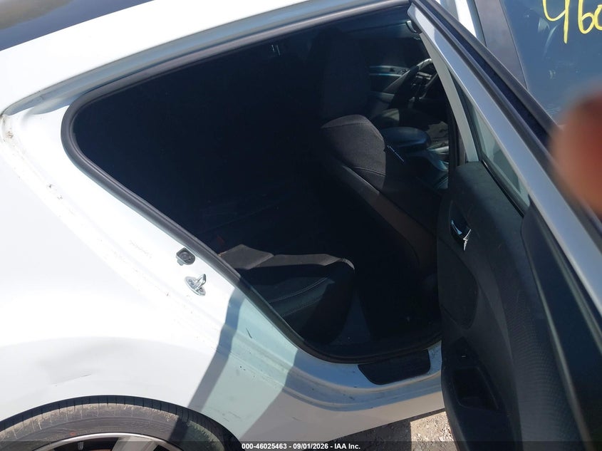 2013 HYUNDAI VELOSTER auction photo 8