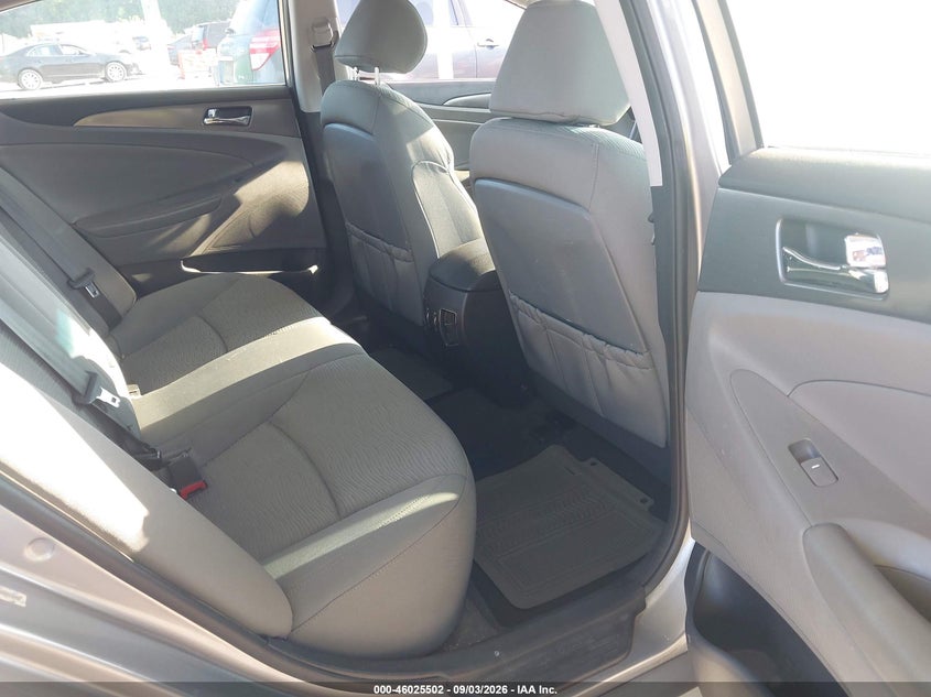 2011 HYUNDAI SONATA HYBRID auction photo 8