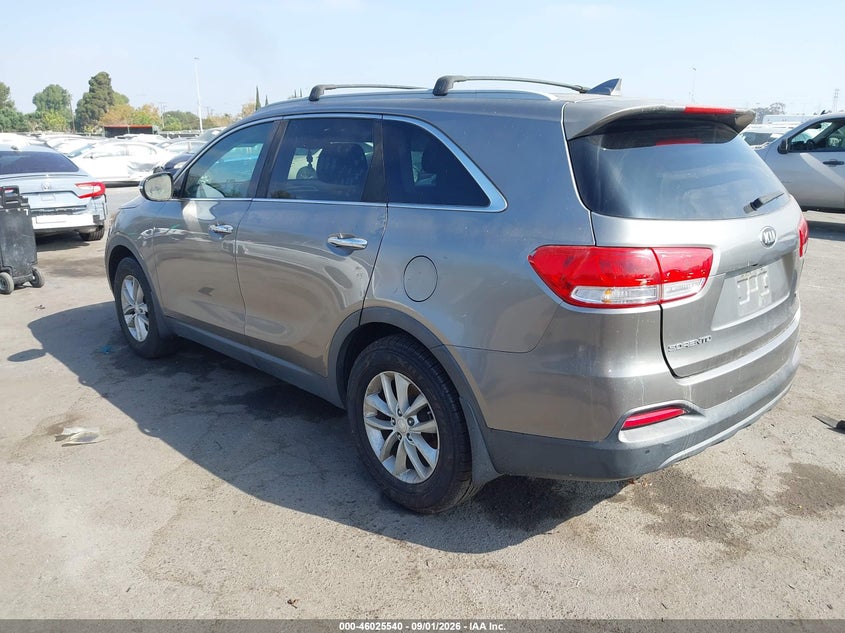 2016 KIA SORENTO auction photo 3